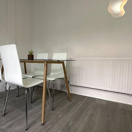 Spectacular 2 Bedroom On Tower Bridge لندن المظهر الخارجي الصورة